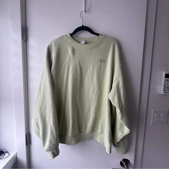 ALO Yoga Light Green Crew Neck Sweater - Picture 8 of 8